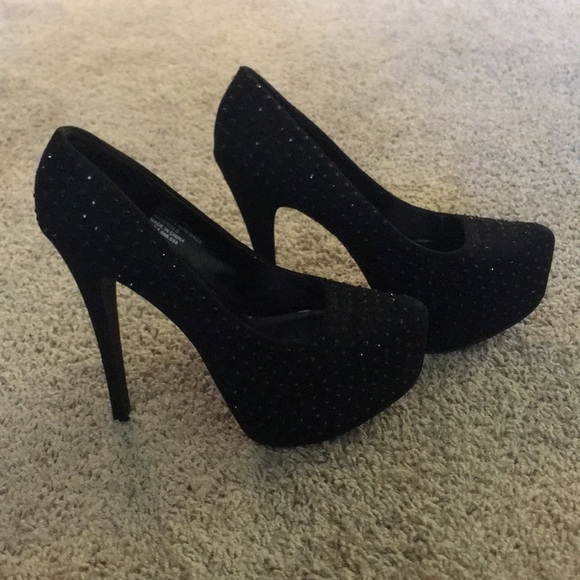 💎 JustFab Rhinestone Platform pumps 💎 - Picture 5 of 8